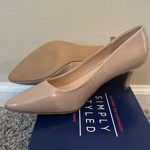 Size 8 tan 1” heels
